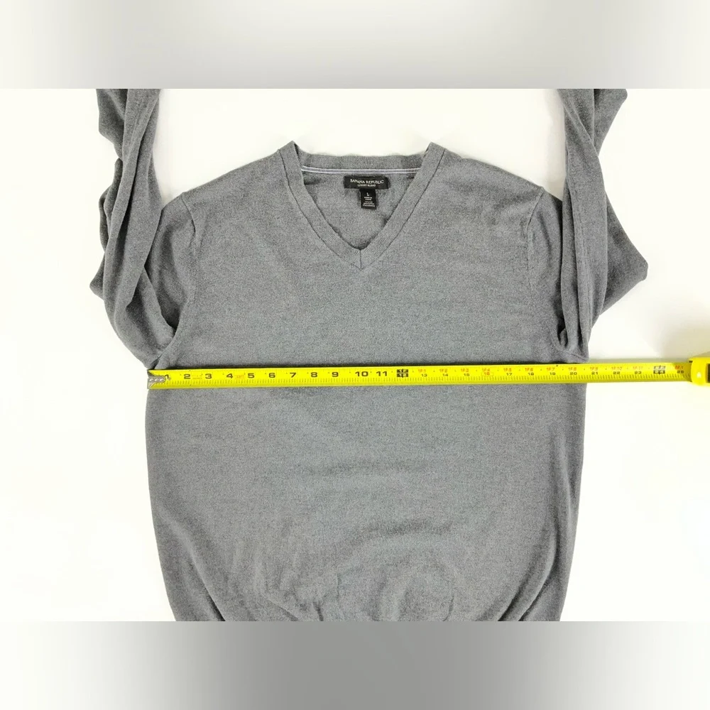 Banana Republic Luxury Blend Silk Cotton Cashmere Gray V-Neck Sweater Mens Large